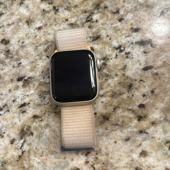 2024 Apple Watch SE 41mm
